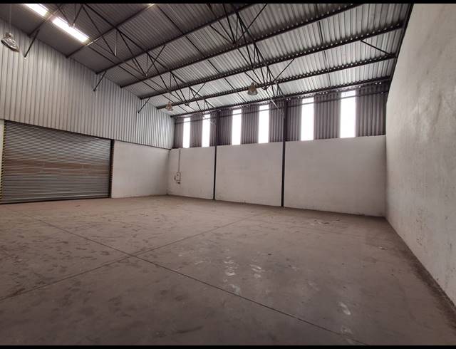 350M² WAREHOUSE TO LET IN WYCHWOOD